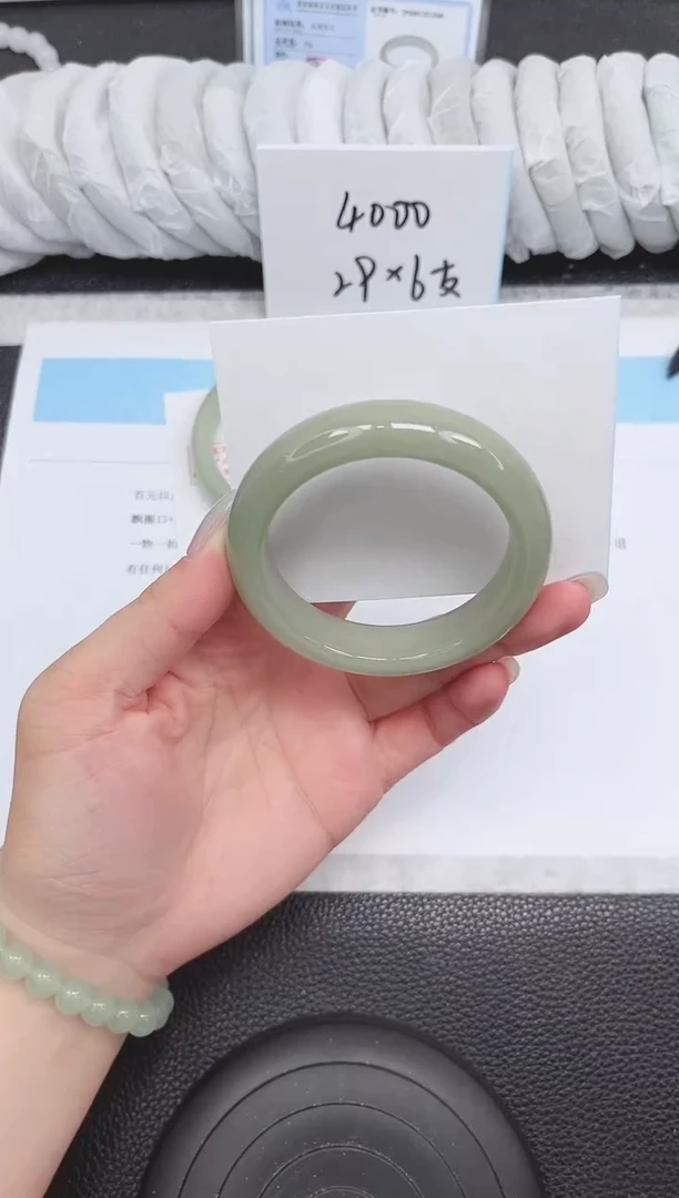 未镶嵌手镯石英质玉86-56