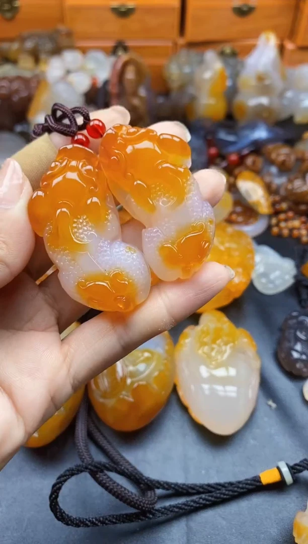 未镶嵌1玛瑙/玉髓好****。ll