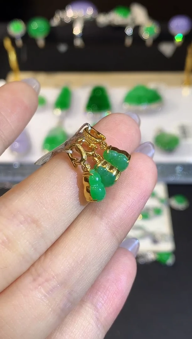 翡翠18K金镶嵌吊坠(不含链)L1801多样性发其一