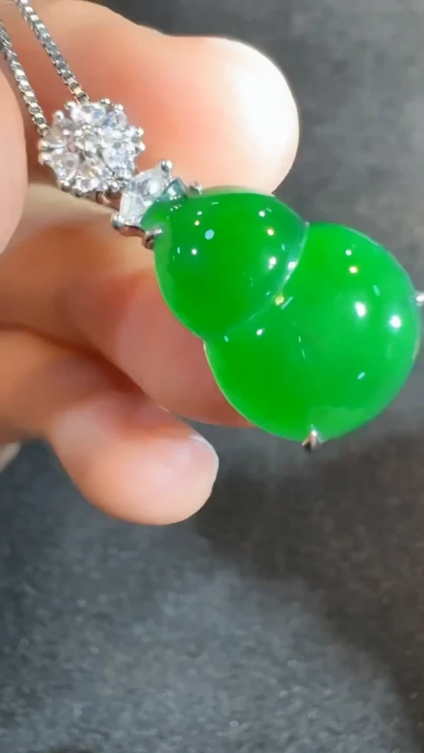 【闪购商品】翡翠吊坠(不含链)未镶嵌多样性发货其一不含链