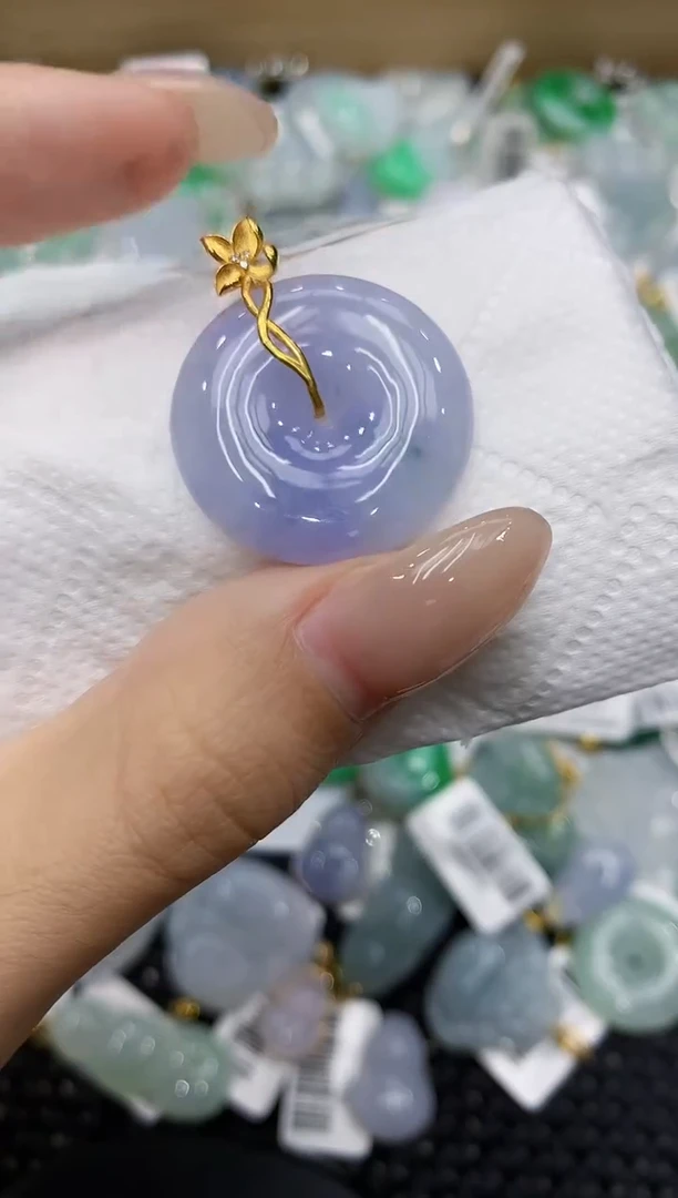 翡翠18K金镶嵌颈饰111111111111