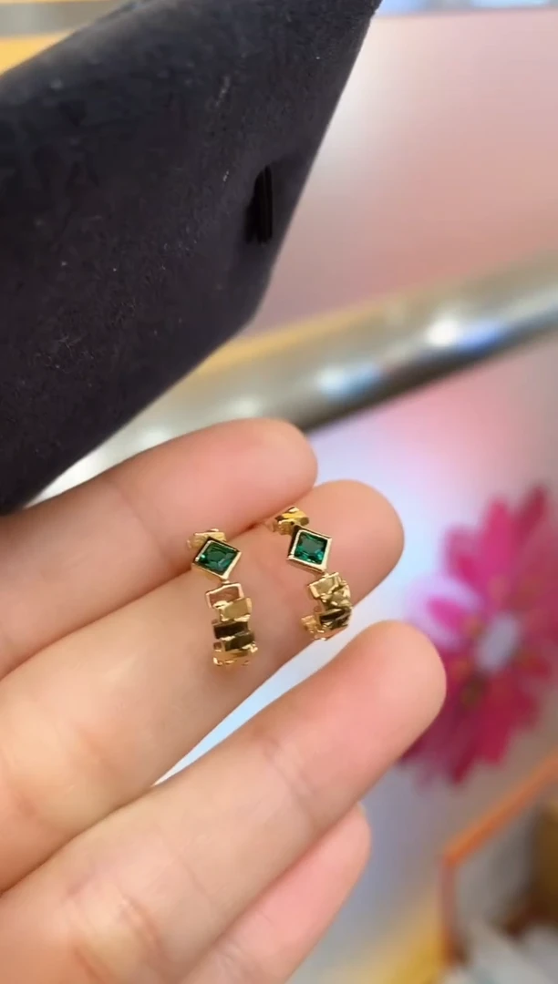 【闪购商品】合成立方氧化锆耳饰18K金镶嵌耳钉