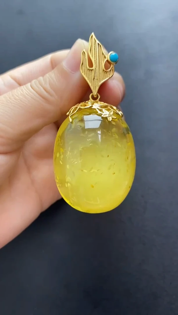 裸石琥珀未镶嵌吊坠