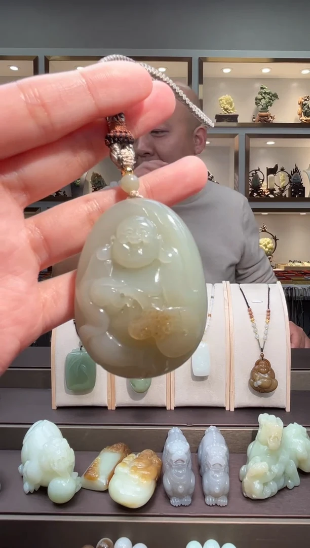 颈饰未镶嵌和田玉苏