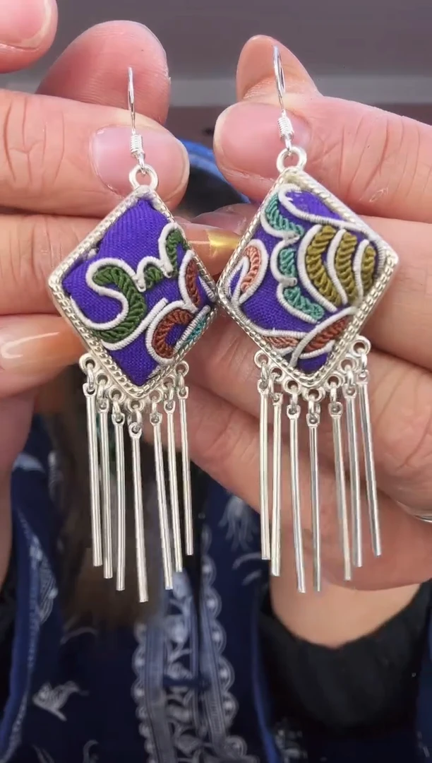 【闪购商品】织绣非遗手工刺绣菱形耳环