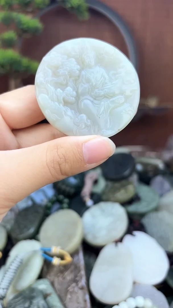 和田玉未镶嵌颈饰1