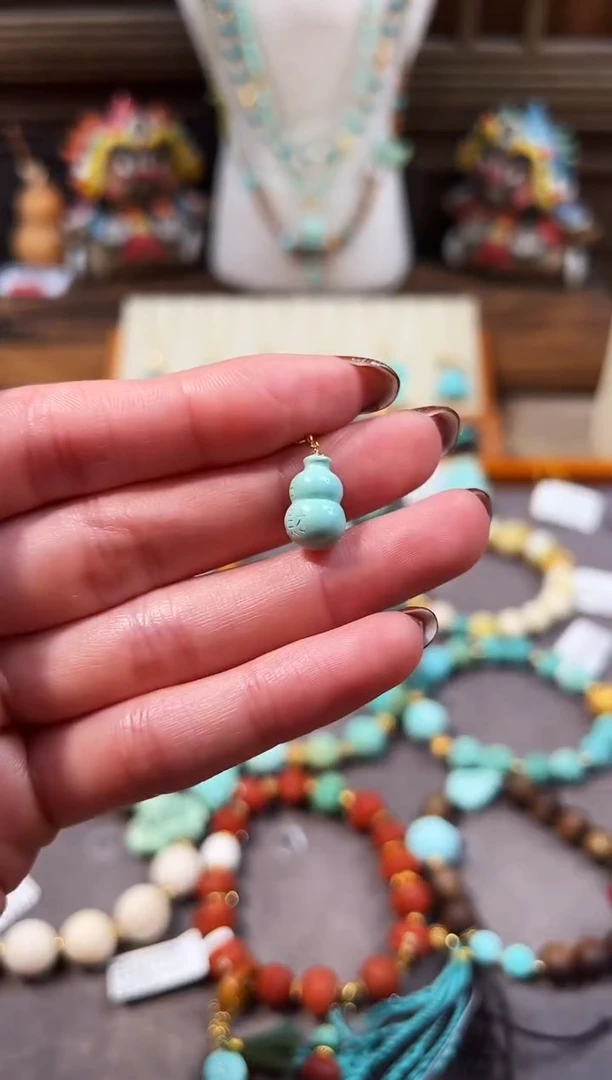 18K金镶嵌绿松石提溜葫芦