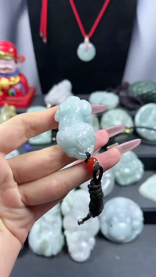 【闪购商品】翡翠颈饰未镶嵌小老虎