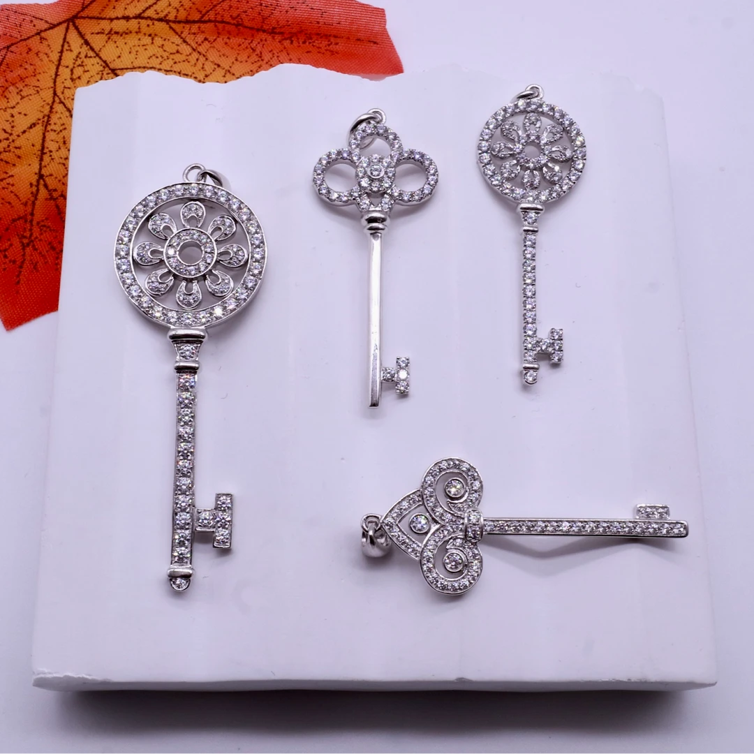 铂金PT950 精美钥匙吊坠气质轻奢时尚百搭银色灵动满钻坠链