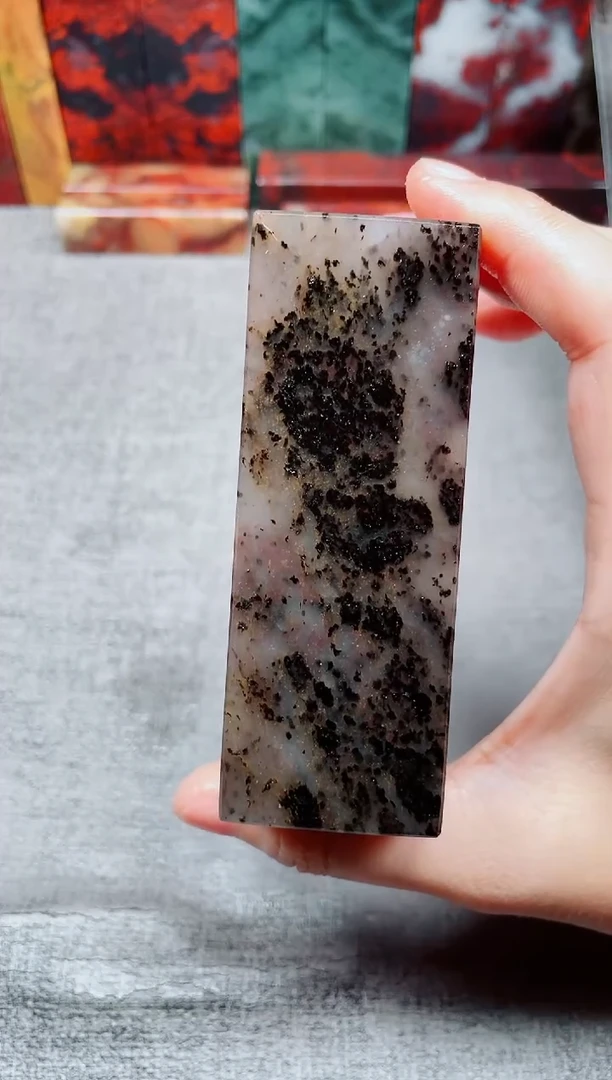 玉桂林鸡血玉石素章黑白水墨 1