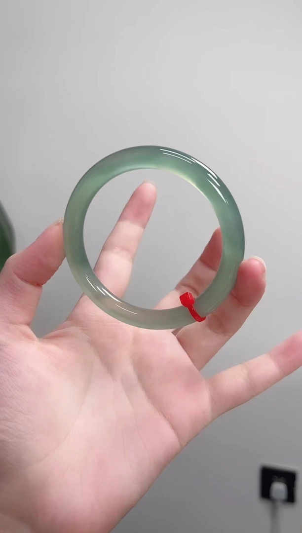 手镯玛瑙/玉髓未镶嵌58-59圆条