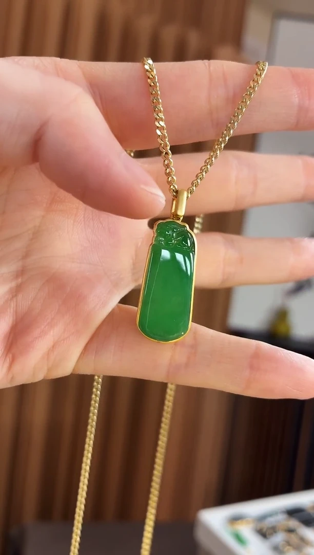 吊坠(不含链)18K金镶嵌翡翠吊坠