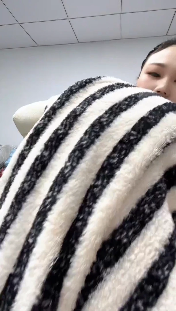 法兰绒2x2.8左右已主播介绍为准