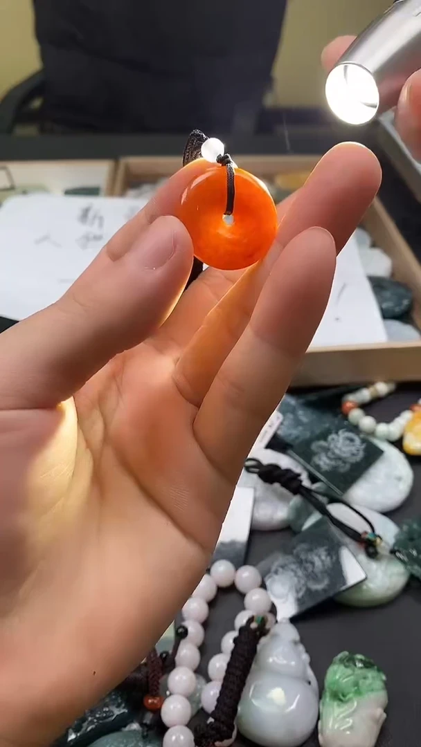 颈饰未镶嵌翡翠天然A货翡翠