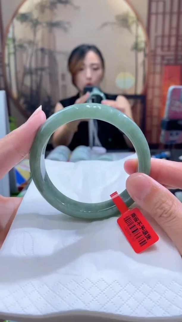 未镶嵌手镯翡翠000052348