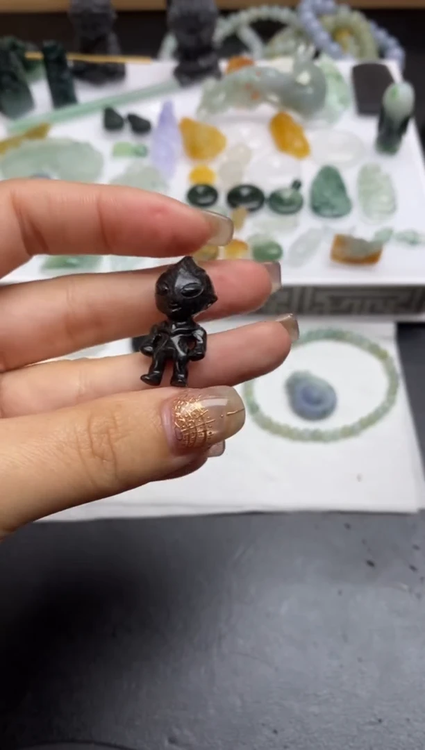 【闪购商品】定制翡翠未镶嵌翡翠毛货~