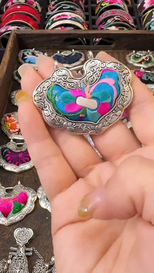 织绣艺枝独绣老绣饰品322