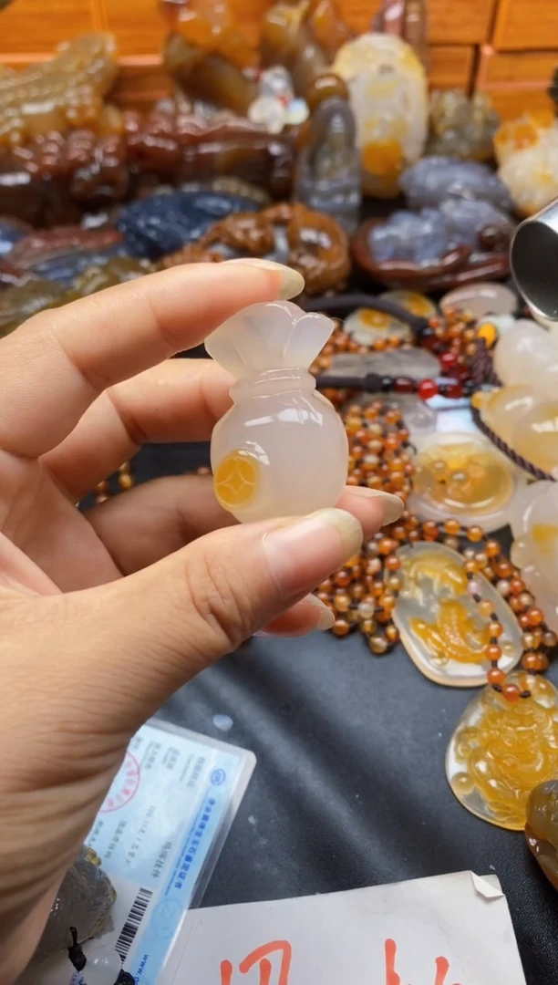 未镶嵌1玛瑙/玉髓腰****中hh