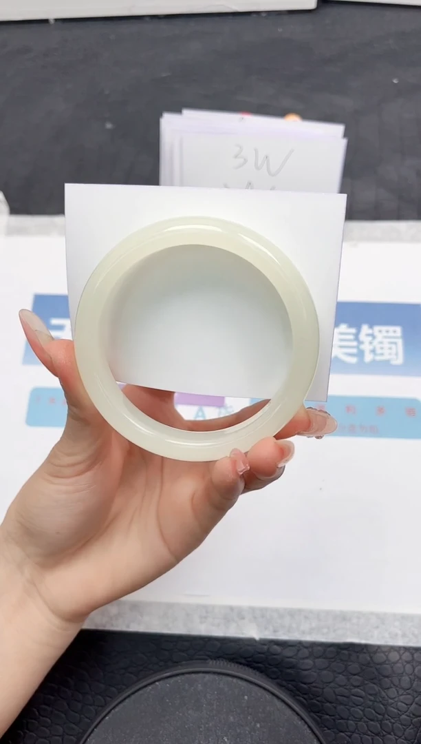 【闪购商品】石英质玉手镯未镶嵌A268-60