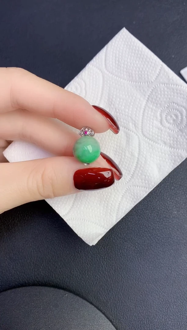 颈饰未镶嵌翡翠缅甸天然翡翠A货