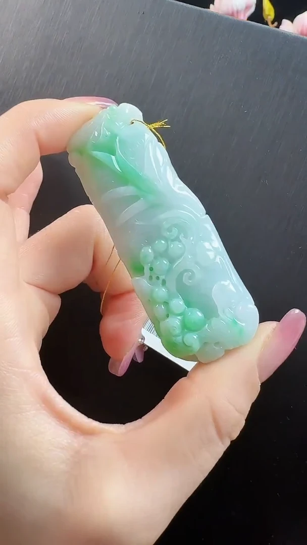 颈饰未镶嵌翡翠翡翠竹节吊坠