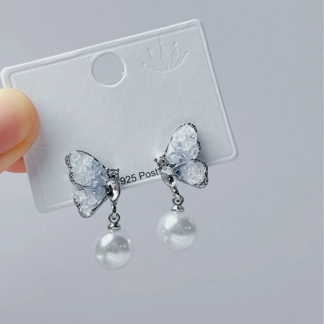 铜合金仿珍珠耳饰 蓝色渐变蝴蝶珍珠耳钉小众设计感高级 银针耳环