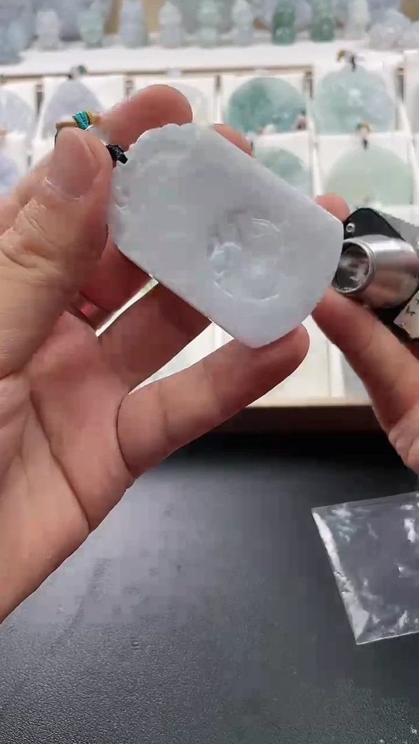 翡翠未镶嵌颈饰..../7/7/ 273