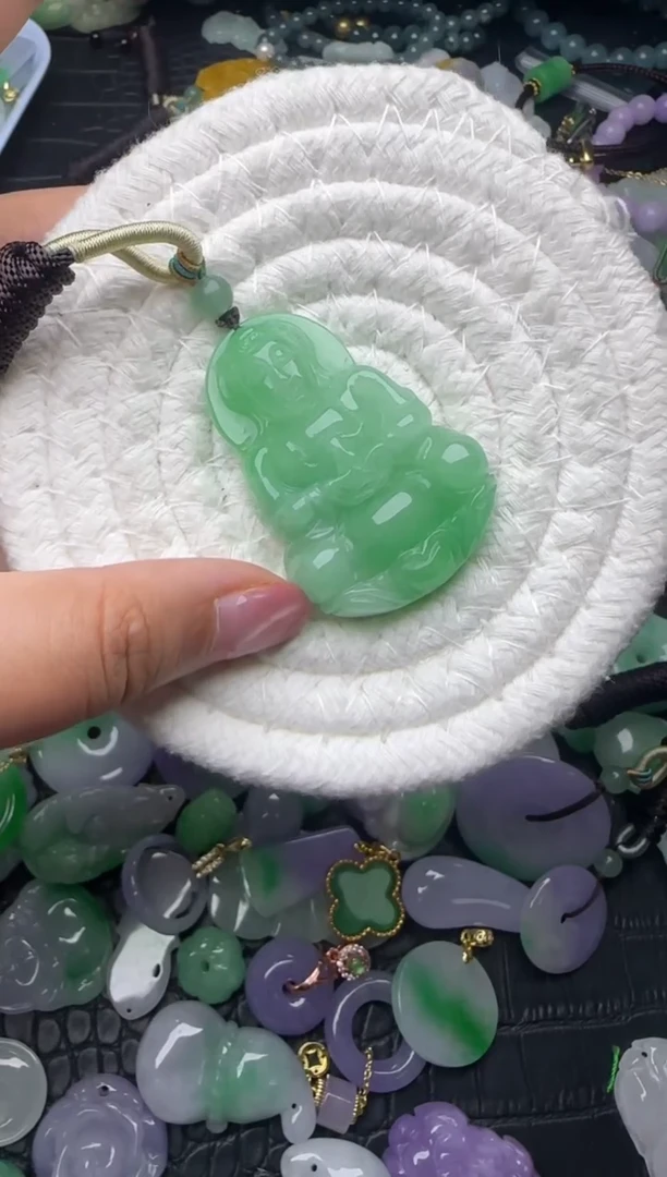 颈饰未镶嵌翡翠缅甸翡翠吊坠