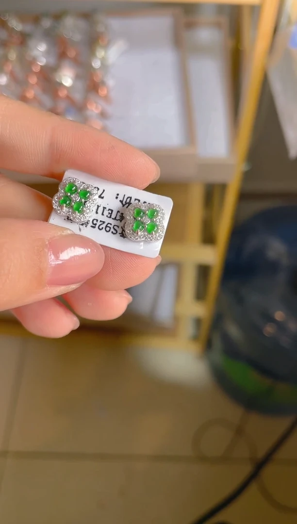 【闪购商品】翡翠耳饰银S925镶嵌11111