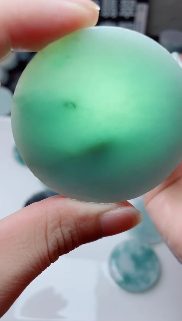 翡翠未镶嵌颈饰4475......