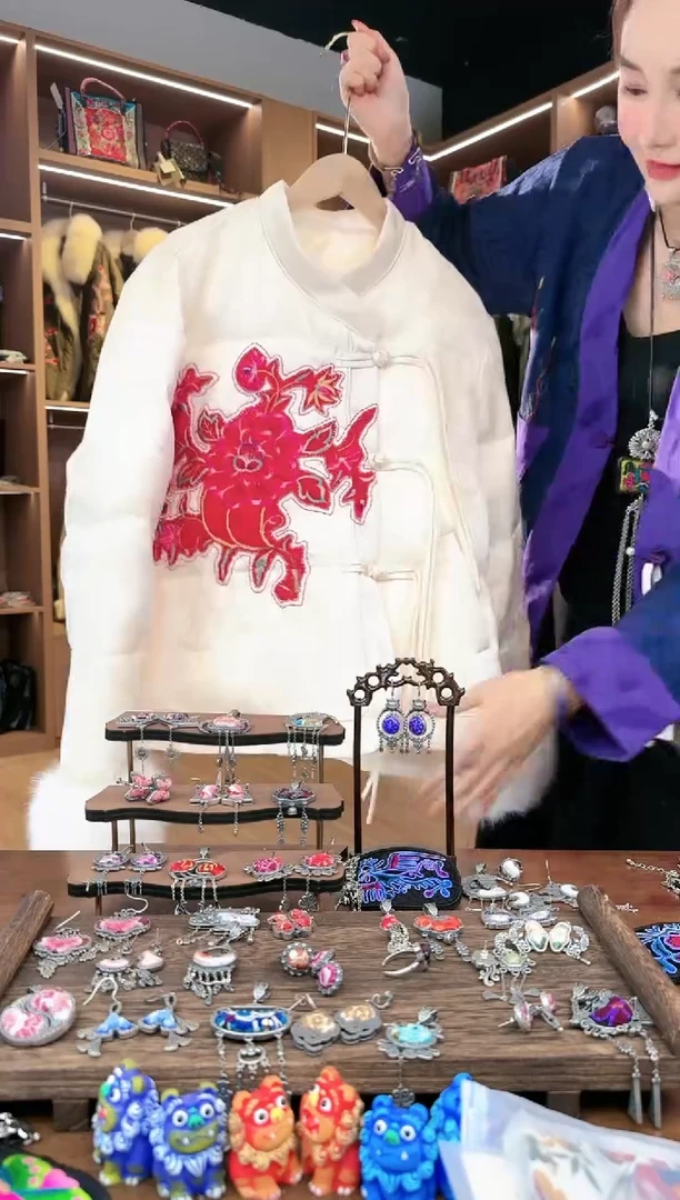 【闪购商品】织绣L627黔东南苗族刺绣