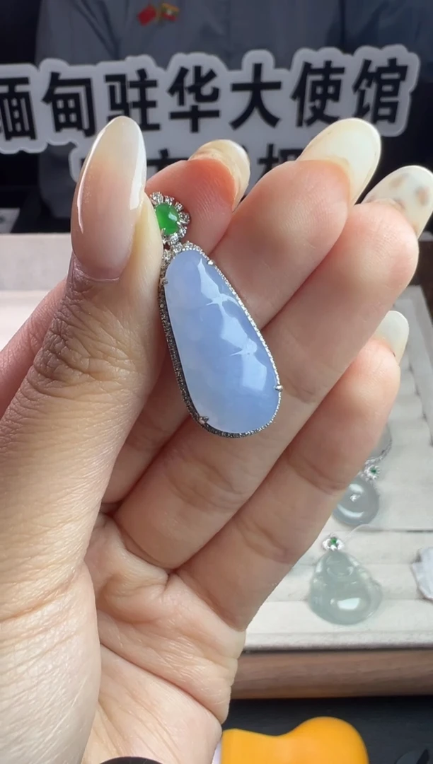 吊坠(不含链)18K金镶嵌翡翠缅甸珠宝严选