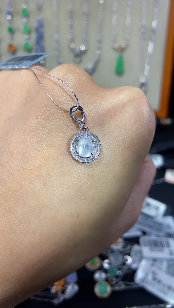 【闪购商品】翡翠颈饰18K金镶嵌吊坠