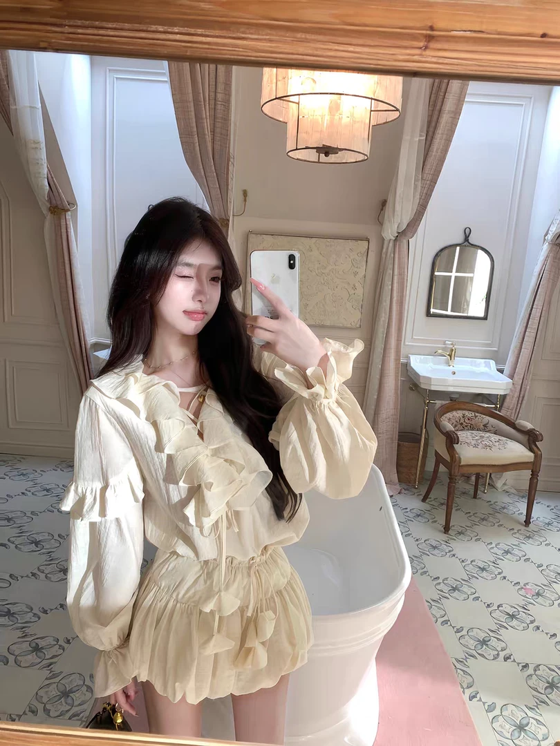 布列塔尼 法式纯欲风荷叶边绑带衬衫上衣+松紧腰花苞蓬蓬短裙套装