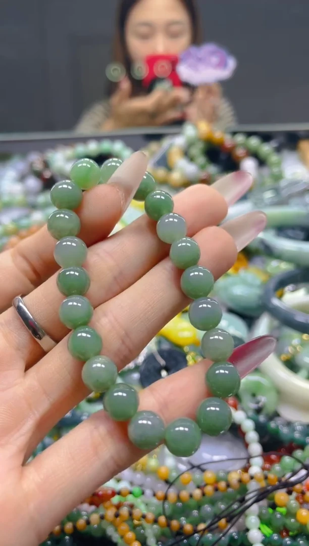 颈饰未镶嵌翡翠8MM/J/翡翠A货，一件也是批发价