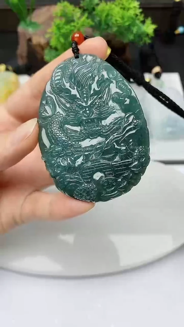 【闪购商品】翡翠颈饰未镶嵌