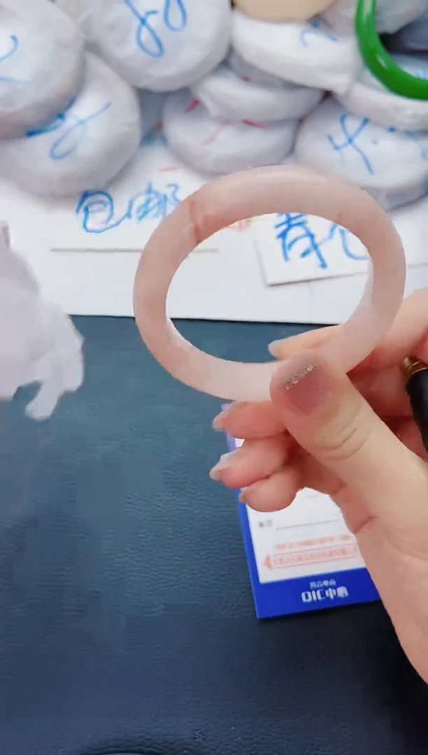 石英质玉手镯未镶嵌K89-53-54