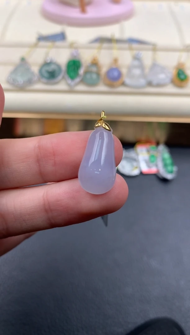 【闪购商品】翡翠颈饰18K金镶嵌A584