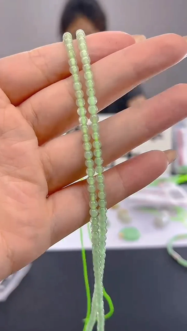 颈饰未镶嵌翡翠天然A货缅甸翡翠   多样性发一件
