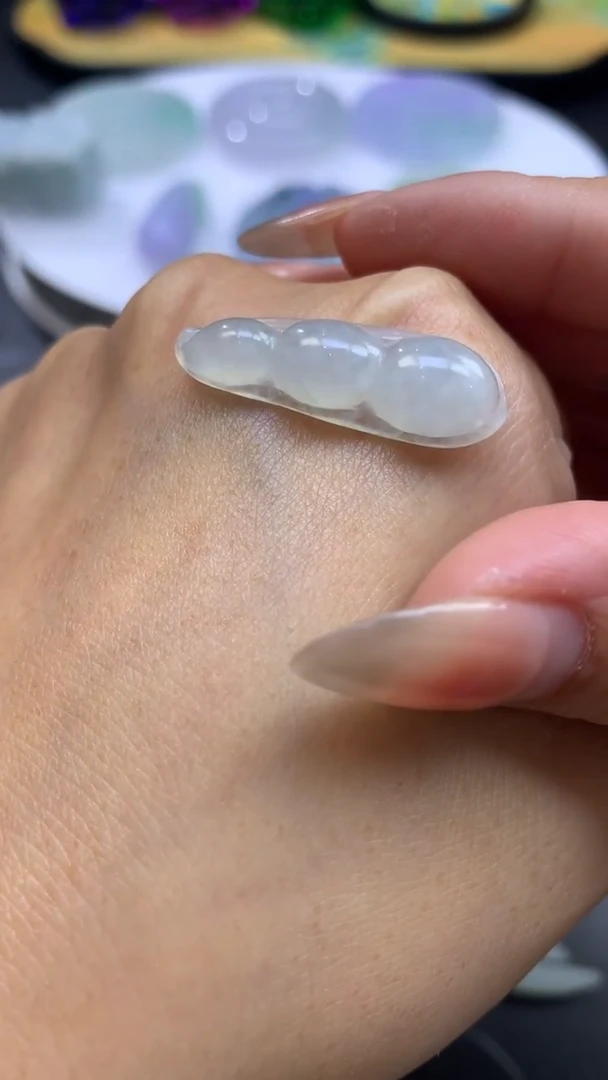 【闪购商品】定制翡翠未镶嵌翡翠
