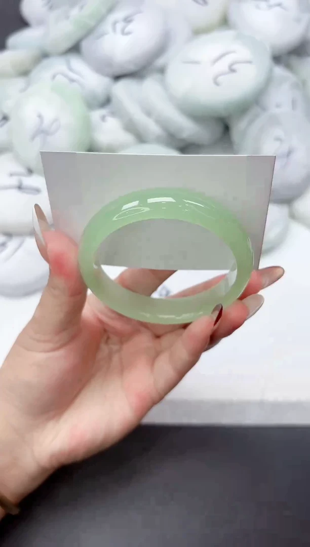 未镶嵌手镯石英质玉271-56.4