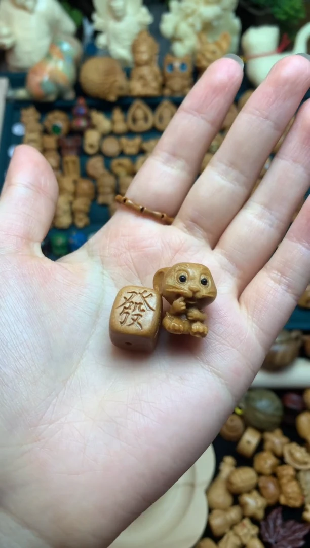 【闪购商品】檀香木...............