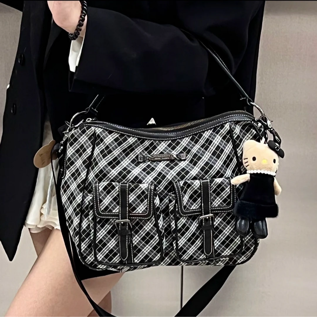 95新 BURBERRY/博柏利 黑白格纹包 2way双口袋邮差包