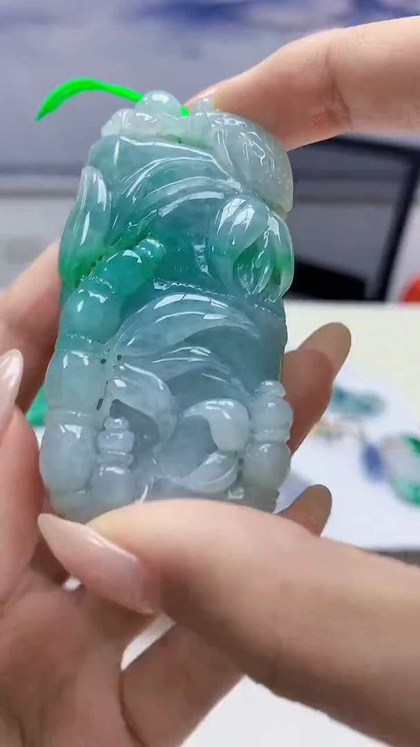 未镶嵌定制翡翠4868xx-毛货挂件46