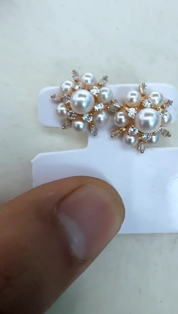 【闪购商品】海水珍珠耳饰银S925镶嵌耳钉