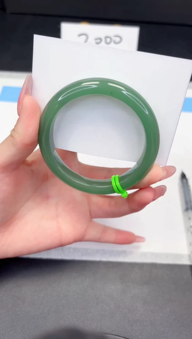 【闪购商品】石英质玉手镯未镶嵌41-56.7