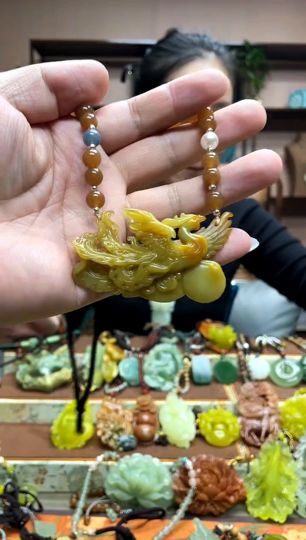 未镶嵌岫玉吊坠·