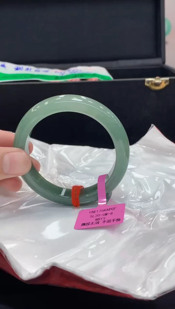 未镶嵌手镯翡翠翡翠手镯