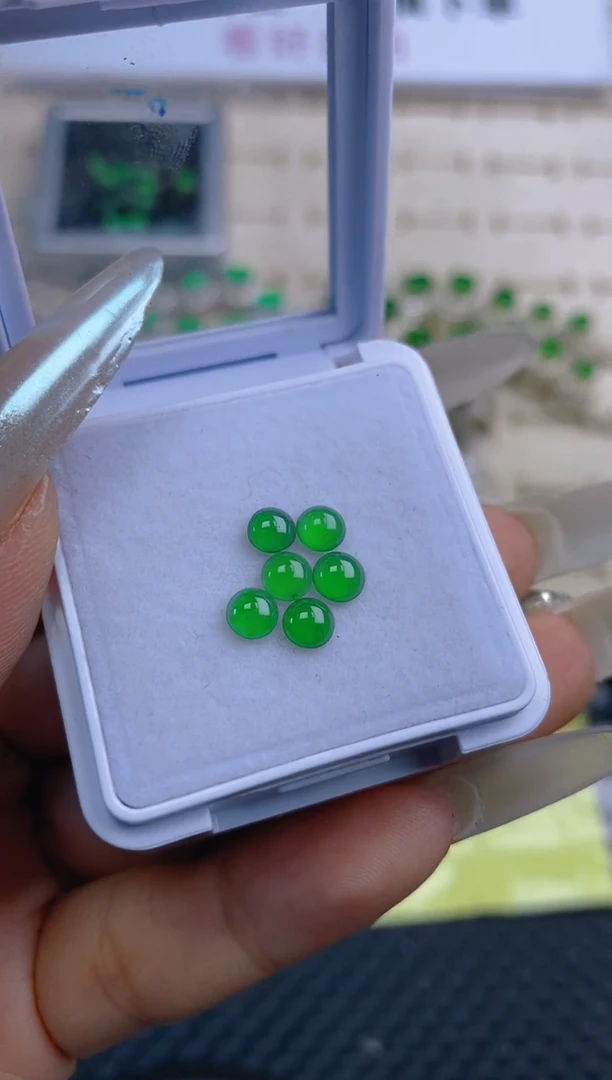 定制翡翠未镶嵌天然翡翠蛋面86