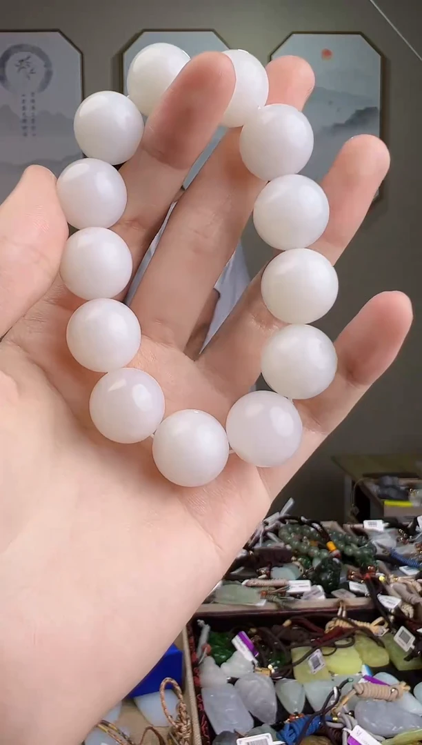 颈饰未镶嵌和田玉一物一证 拍一单发一个